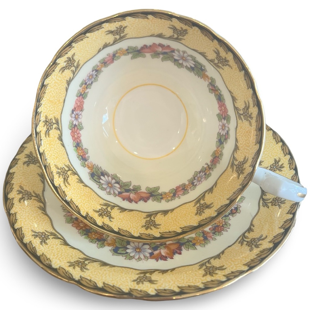 Vintage 1930s Aynsley China Tea Cup and Saucer Yellow Floral Daisy B3666